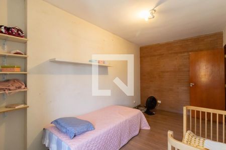 Casa à venda com 200m², 3 quartos e 4 vagas Casa à venda com 200m², 3 quartos e 4 vagasQuarto 2