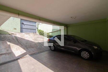Casa à venda com 200m², 3 quartos e 4 vagas Casa à venda com 200m², 3 quartos e 4 vagasGaragem