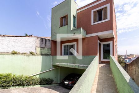 Casa à venda com 200m², 3 quartos e 4 vagas Casa à venda com 200m², 3 quartos e 4 vagasFrente da Casa