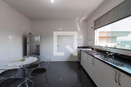 Cozinha de casa à venda com 3 quartos, 200m² em Jardim Munhoz, Guarulhos