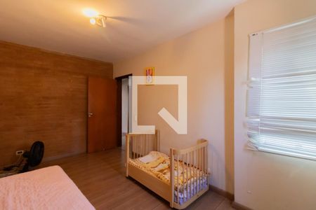 Casa à venda com 200m², 3 quartos e 4 vagas Casa à venda com 200m², 3 quartos e 4 vagasQuarto 2