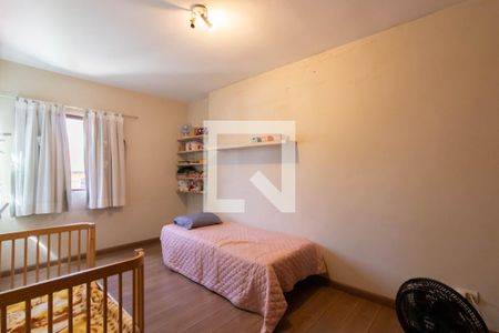 Casa à venda com 200m², 3 quartos e 4 vagas Casa à venda com 200m², 3 quartos e 4 vagasQuarto 2