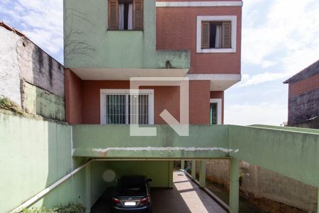 Casa à venda com 200m², 3 quartos e 4 vagas Casa à venda com 200m², 3 quartos e 4 vagasFrente da Casa
