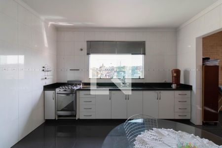 Casa à venda com 200m², 3 quartos e 4 vagas Casa à venda com 200m², 3 quartos e 4 vagasCozinha