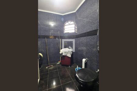 Banheiro do Quarto 1 - Suíte de casa à venda com 3 quartos, 150m² em Vila Curuca, Santo André