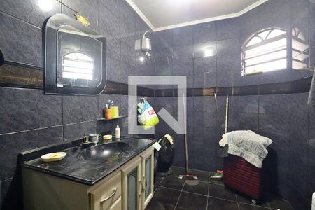 Banheiro do Quarto 1 - Suíte de casa à venda com 3 quartos, 150m² em Vila Curuca, Santo André