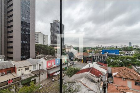 Vista de apartamento à venda com 2 quartos, 63m² em Pinheiros, São Paulo