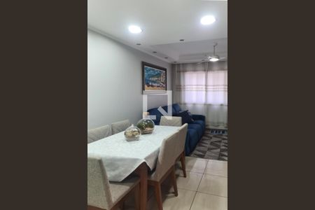 Casa de condomínio à venda com 72m², 2 quartos e 2 vagasSala