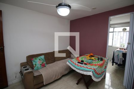 Sala de apartamento para alugar com 2 quartos, 38m² em Inhaúma, Rio de Janeiro