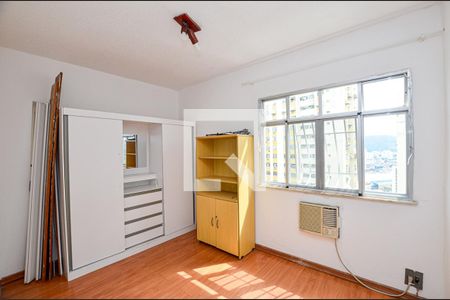 Quarto 2 de apartamento à venda com 2 quartos, 60m² em Centro, Niterói