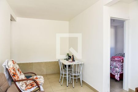 Sala de apartamento à venda com 2 quartos, 50m² em Rubem Berta, Porto Alegre