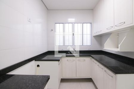 Cozinha de casa para alugar com 2 quartos, 120m² em Vila Granada, São Paulo