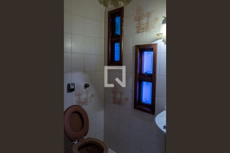 Casa à venda com 225m², 3 quartos e 3 vagas Casa à venda com 225m², 3 quartos e 3 vagasLavabo