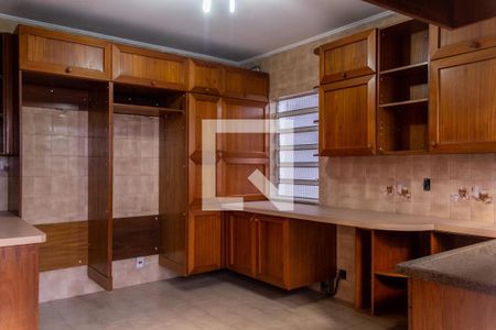 Casa à venda com 225m², 3 quartos e 3 vagas Casa à venda com 225m², 3 quartos e 3 vagasCozinha