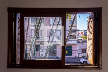 Casa à venda com 225m², 3 quartos e 3 vagas Casa à venda com 225m², 3 quartos e 3 vagasQuarto 2