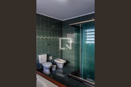 Casa à venda com 225m², 3 quartos e 3 vagas Casa à venda com 225m², 3 quartos e 3 vagasBanheiro