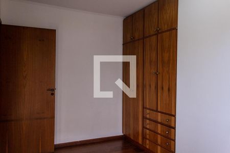 Casa à venda com 225m², 3 quartos e 3 vagas Casa à venda com 225m², 3 quartos e 3 vagasQuarto 1