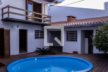 Casa à venda com 225m², 3 quartos e 3 vagas Casa à venda com 225m², 3 quartos e 3 vagasÁrea Externa