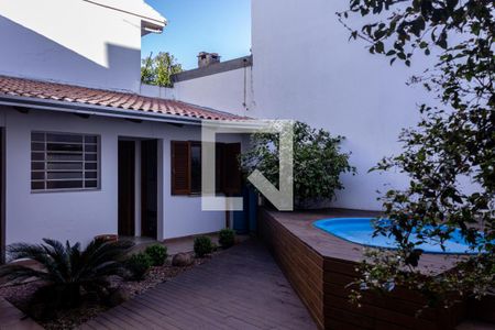 Casa à venda com 225m², 3 quartos e 3 vagas Casa à venda com 225m², 3 quartos e 3 vagasÁrea Externa