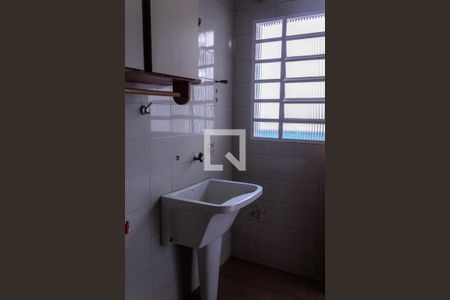 Casa à venda com 225m², 3 quartos e 3 vagas Casa à venda com 225m², 3 quartos e 3 vagasÁrea de Serviço