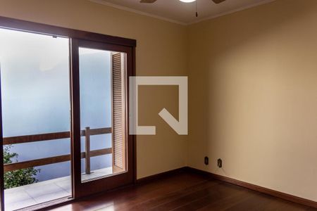 Casa à venda com 225m², 3 quartos e 3 vagas Casa à venda com 225m², 3 quartos e 3 vagasQuarto 3