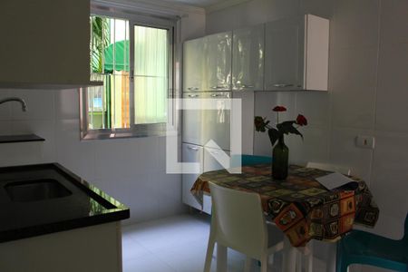 Cozinha de apartamento para alugar com 2 quartos, 48m² em Vila Prudente, São Paulo