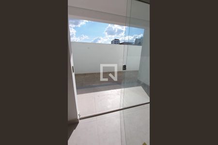 Apartamento à venda com 2 quartos, 95m² em Sagrada Família, Belo Horizonte