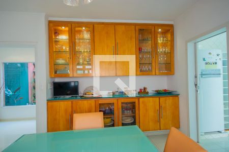 Casa à venda com 540m², 5 quartos e 3 vagas Casa à venda com 540m², 5 quartos e 3 vagasSala/Cozinha