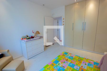 Casa à venda com 540m², 5 quartos e 3 vagas Casa à venda com 540m², 5 quartos e 3 vagasQuarto 1