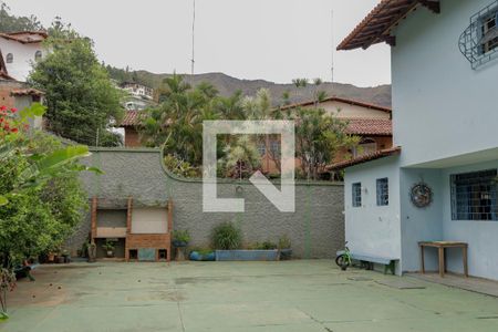 Área Externa de casa à venda com 7 quartos, 571m² em Mangabeiras, Belo Horizonte