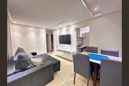 Sala de apartamento para alugar com 3 quartos, 50m² em Maria Virgínia, Belo Horizonte