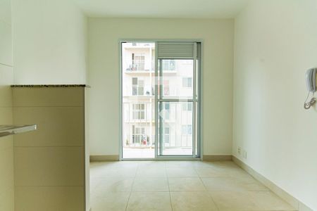 Sala/Cozinha de apartamento à venda com 2 quartos, 34m² em Cambuci, São Paulo