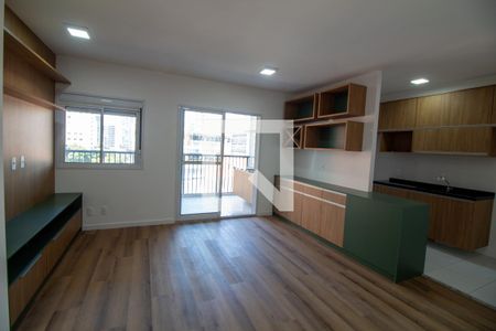 Sala de apartamento à venda com 2 quartos, 77m² em Vila Cordeiro, São Paulo