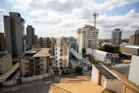 Apartamento para alugar com 90m², 3 quartos e 2 vagas Apartamento para alugar com 90m², 3 quartos e 2 vagasVista do Quarto 2