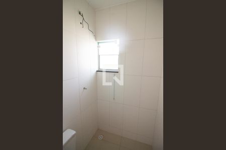 Banheiro de kitnet/studio para alugar com 1 quarto, 25m² em Vila Canero, São Paulo