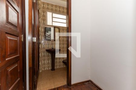 Lavabo de casa para alugar com 6 quartos, 582m² em Bom Retiro, Curitiba
