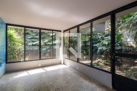 Sala/Jardim de Inverno de casa à venda com 3 quartos, 400m² em Pacaembu, São Paulo