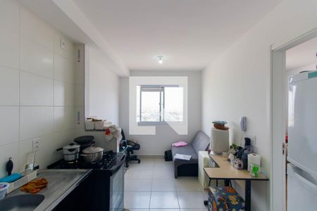 Sala/Cozinha de apartamento para alugar com 1 quarto, 32m² em Jardim Planalto, São Paulo