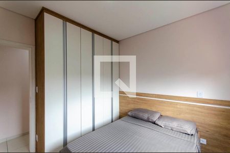 Casa à venda com 420m², 3 quartos e 3 vagas Casa à venda com 420m², 3 quartos e 3 vagasQuarto 1