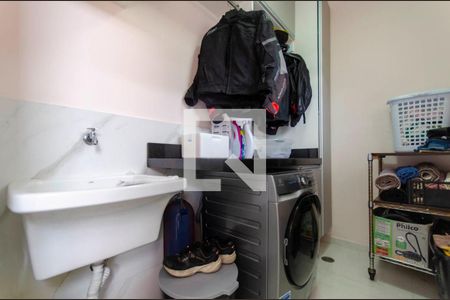 Casa à venda com 420m², 3 quartos e 3 vagas Casa à venda com 420m², 3 quartos e 3 vagasÁrea de Serviço