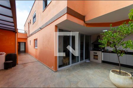 Casa à venda com 420m², 3 quartos e 3 vagas Casa à venda com 420m², 3 quartos e 3 vagasQuintal