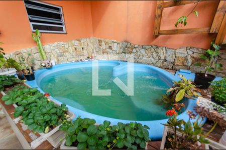 Casa à venda com 420m², 3 quartos e 3 vagas Casa à venda com 420m², 3 quartos e 3 vagasÁrea Gourmet - Piscina