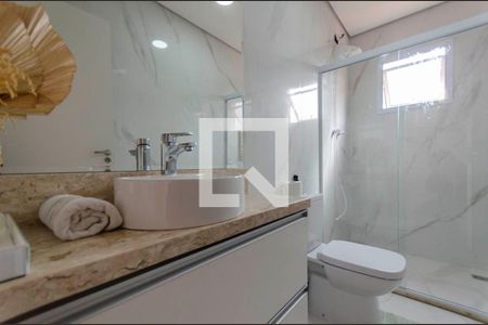 Casa à venda com 420m², 3 quartos e 3 vagas Casa à venda com 420m², 3 quartos e 3 vagasBanheiro 1