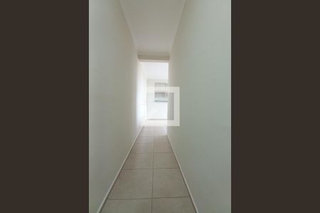 Corredor  de apartamento para alugar com 2 quartos, 46m² em Chácaras São Martinho, Campinas