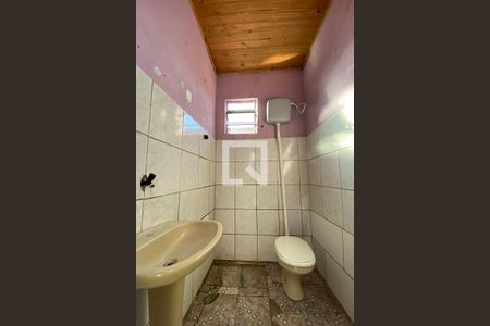 Banheiro de casa à venda com 1 quarto, 65m² em Santos Dumont, São Leopoldo