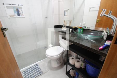 Banheiro de apartamento à venda com 2 quartos, 30m² em Vila Celeste, São Paulo