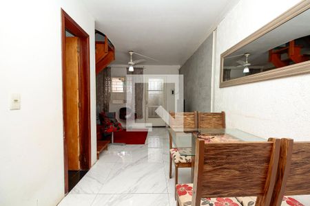 Sala de casa à venda com 3 quartos, 100m² em Vila Nova, Porto Alegre