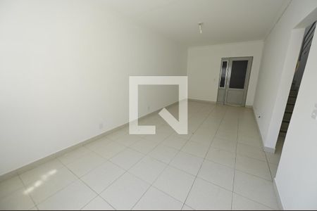 Sala de casa de condomínio para alugar com 3 quartos, 125m² em Santa Genoveva, Goiânia