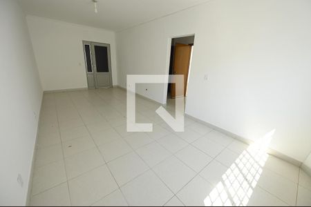 Sala de casa de condomínio para alugar com 3 quartos, 125m² em Santa Genoveva, Goiânia