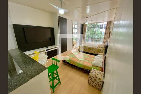Sala/Quarto de apartamento para alugar com 1 quarto, 20m² em Copacabana, Rio de Janeiro